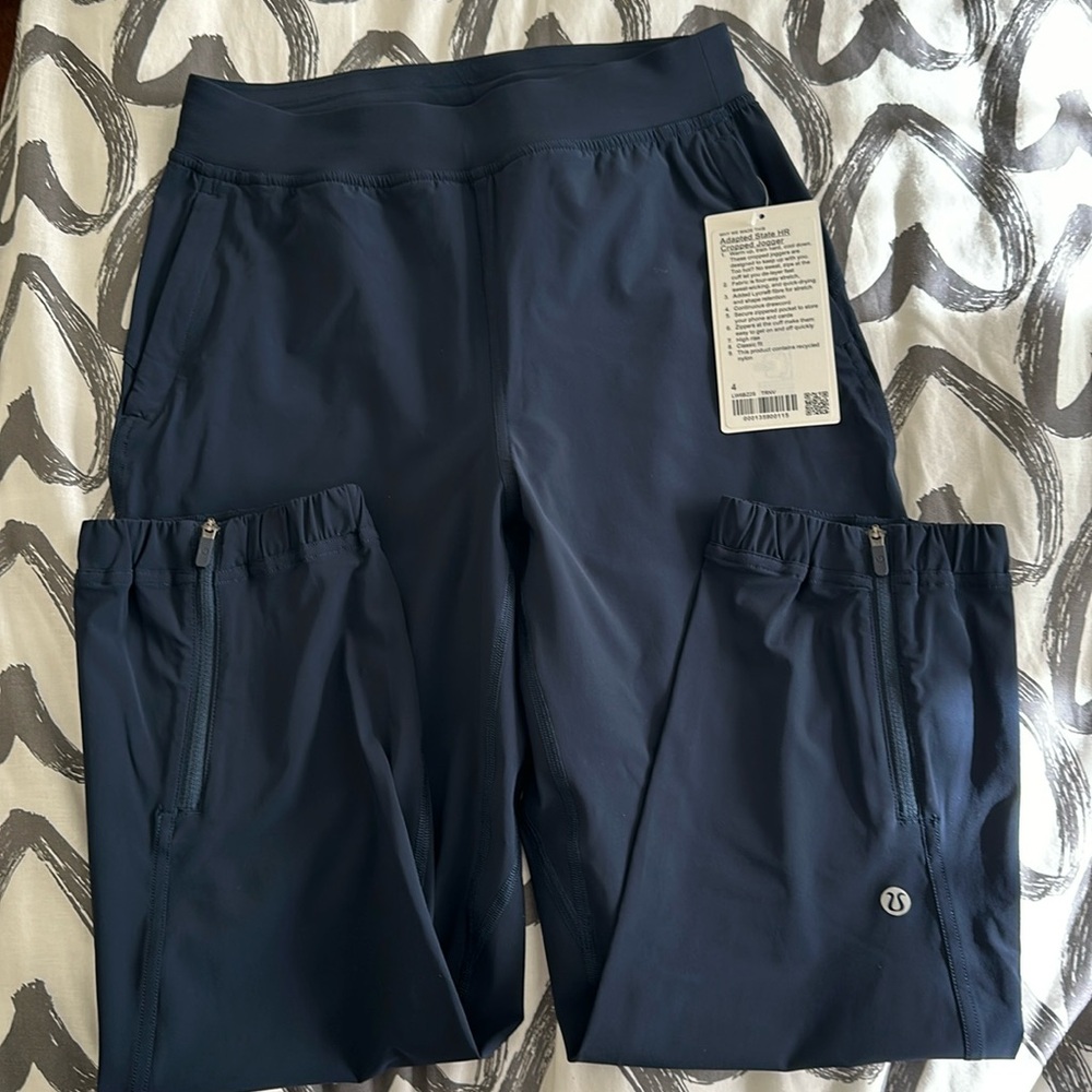 LULULEMON CROPPED JOGGER